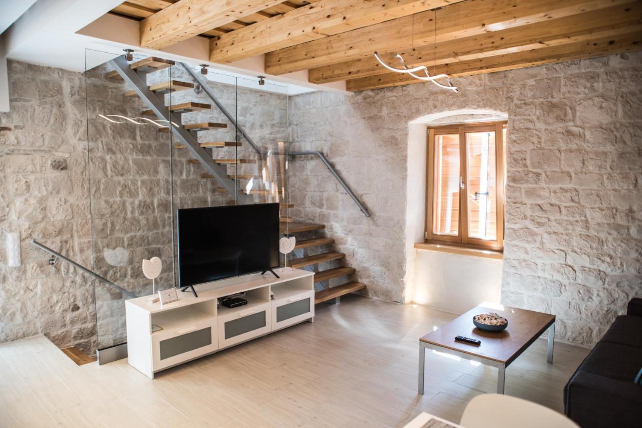 Limestone Heritage House Trogir Extérieur photo