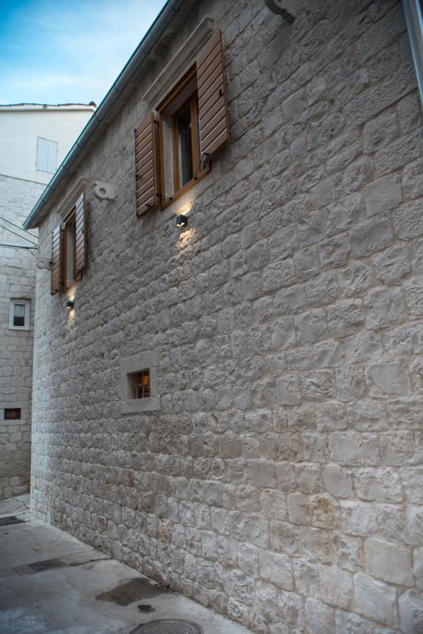 Limestone Heritage House Trogir Extérieur photo